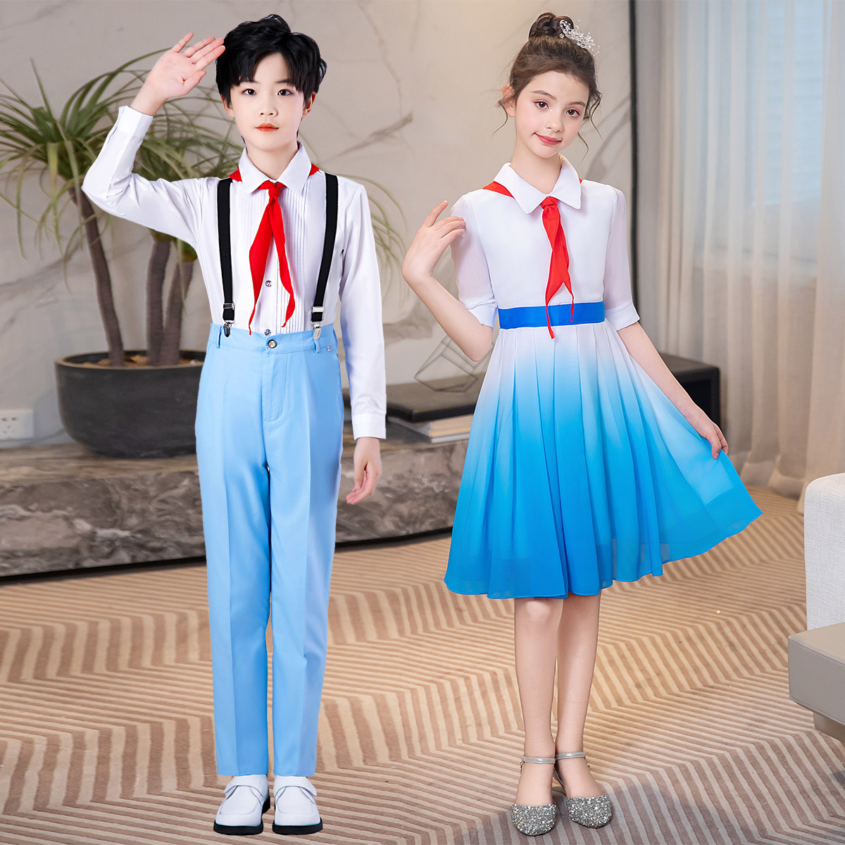 儿童大合唱演出服中小学生诗朗诵