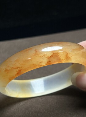 黄龙玉手镯石英岩玉镯子云南龙陵黄蜡石玉镯黄蜜蜡冰种手环百搭