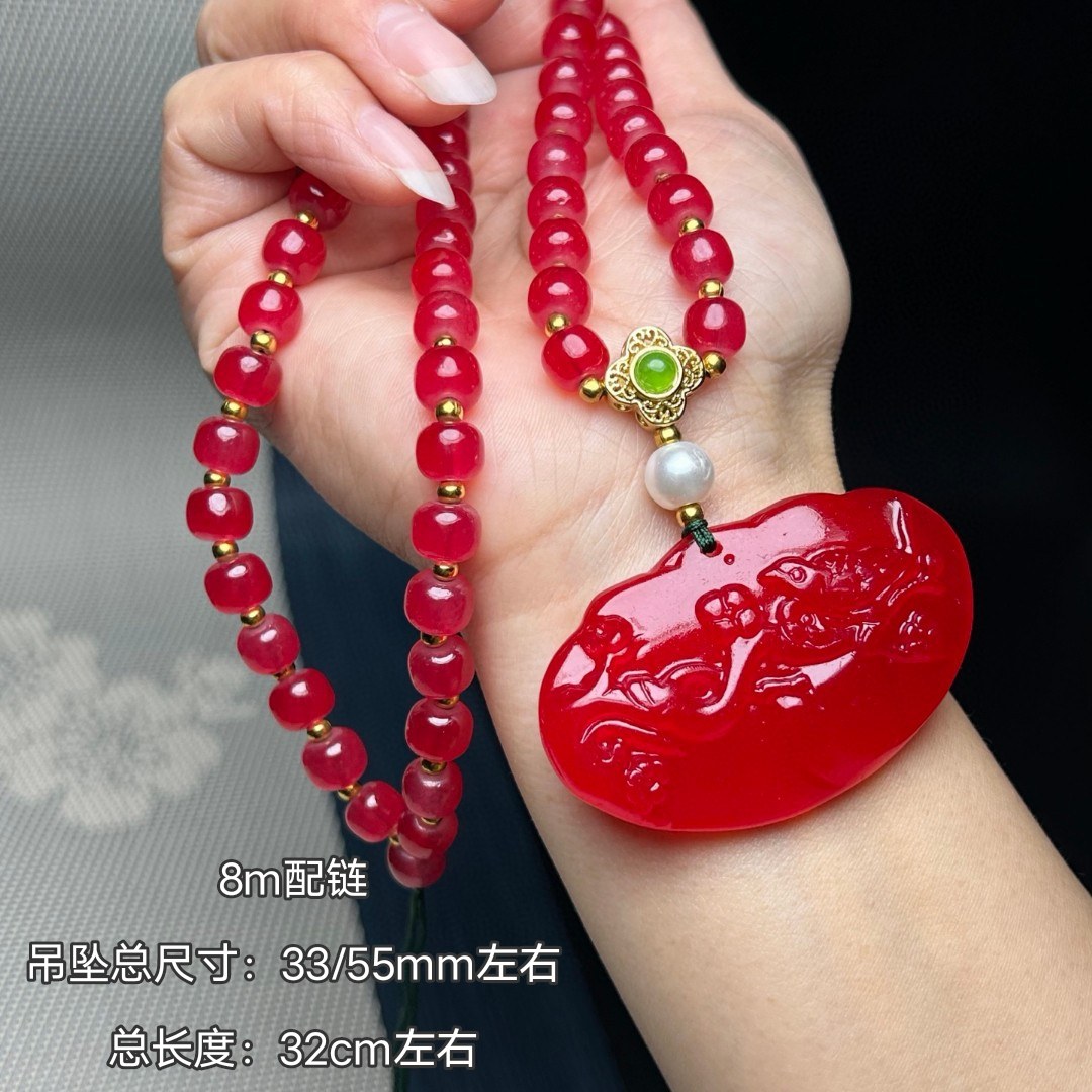 缅甸老坑冰种红翡弥勒佛玉石吊坠男女新款时尚石英岩玉挂坠项链