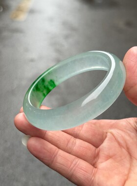 冰种飘花翡翠色玉手镯步离镯平替女石英岩玉手镯子飘花正圈镯