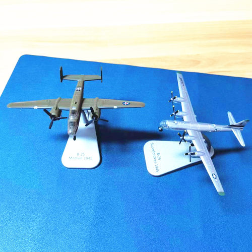 二战轰炸机合金仿真飞机模型