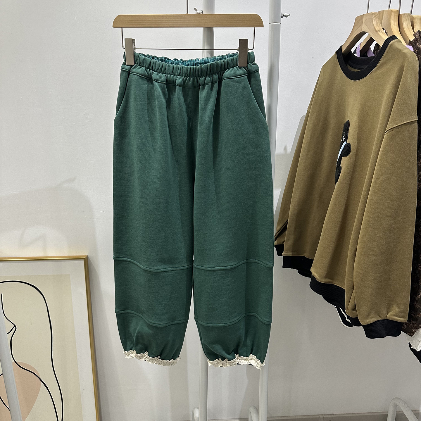 彩色豆豆家复古绿色毛圈棉卫裤