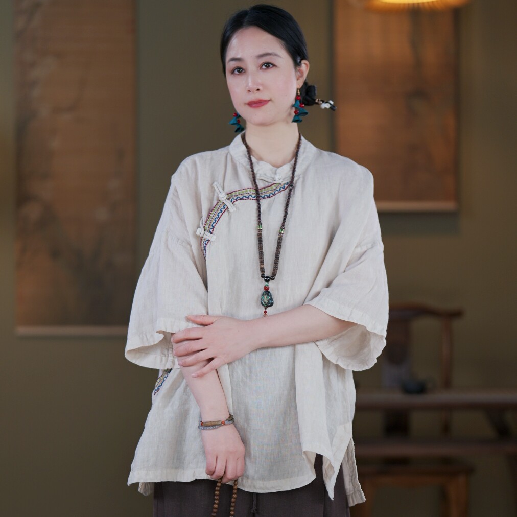 新中式女装夏季新款复古立领斜襟盘扣亚麻刺绣五分袖宽松上衣小衫