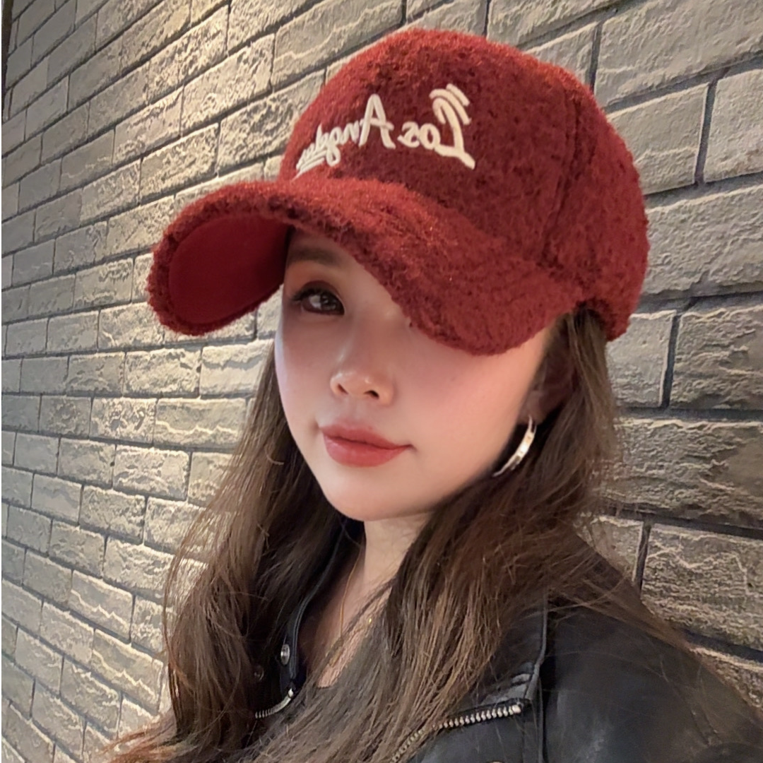 汇潮帽业毛绒加厚鸭舌帽字母棒球帽子男女时尚百搭冬季保暖潮流