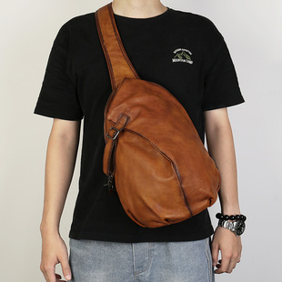 高级感斜挎包 夏季 新款 真皮头男女同款 层牛皮手工复古胸包前挎包