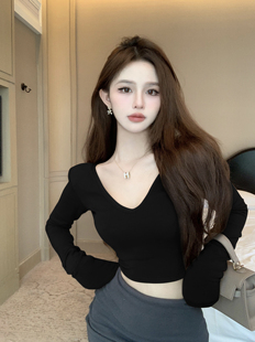黑色V领打底衫女内搭紧身新款t恤性感修身露脐高腰短款长袖上衣潮