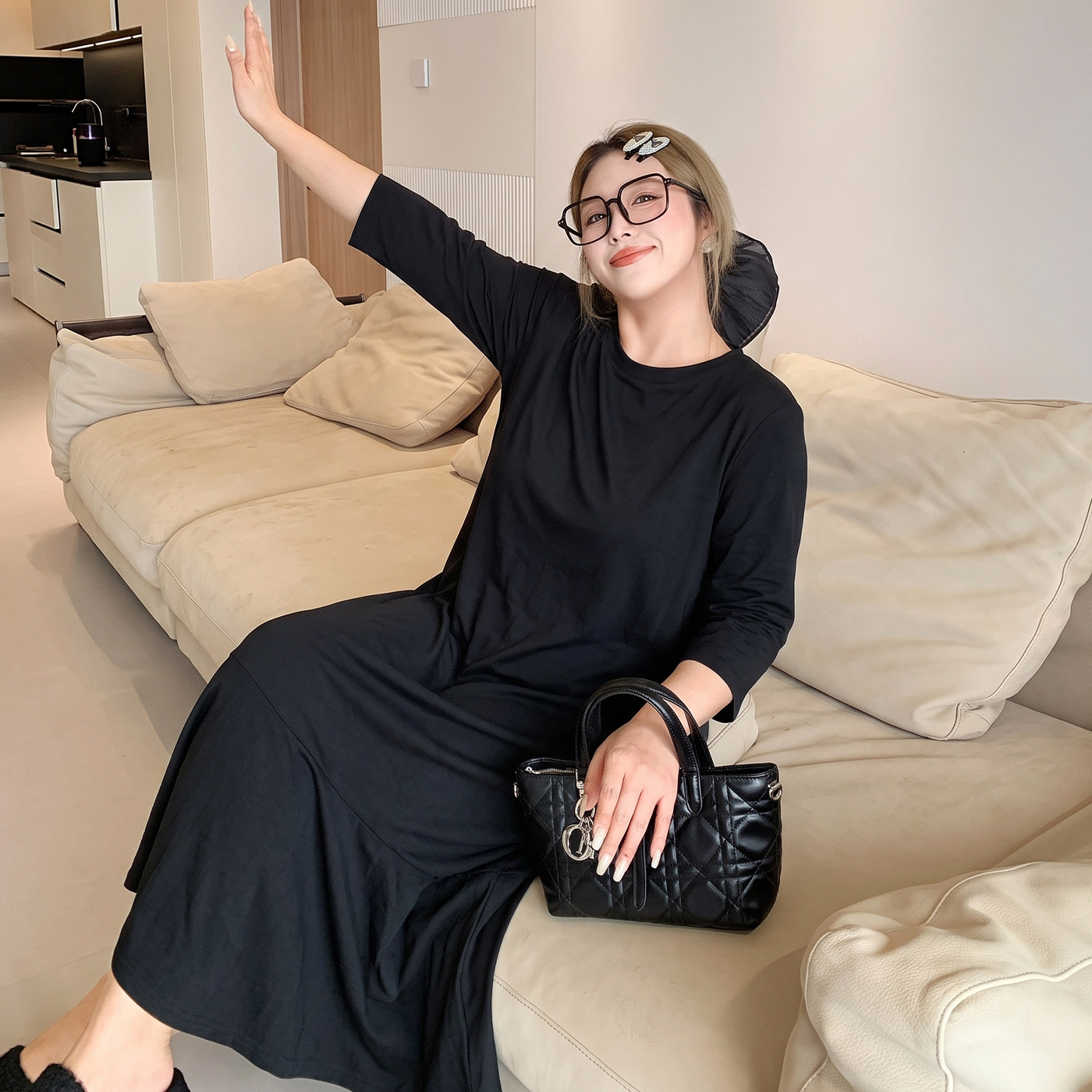 媛子家大码秋季通勤宽松遮肉显瘦胖mm休闲圆领荷叶摆连衣裙女