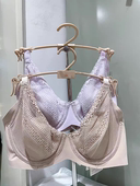 黛安芬百年工艺 无痕 防凸点 Triumph 大胸显小 薄文胸29R645