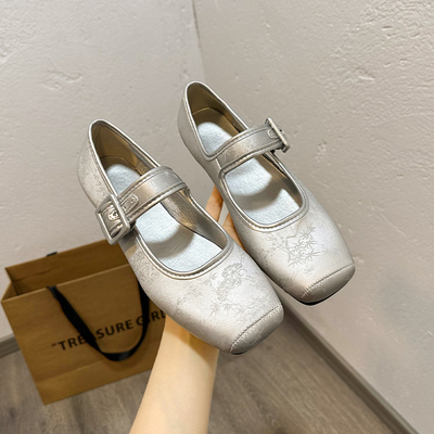 新中式刺绣方头平底玛丽珍鞋
