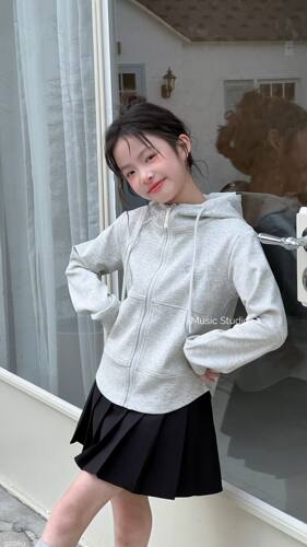 韩国木莎music品牌2026春新款潮牌儿童女孩中大童百搭连帽外套