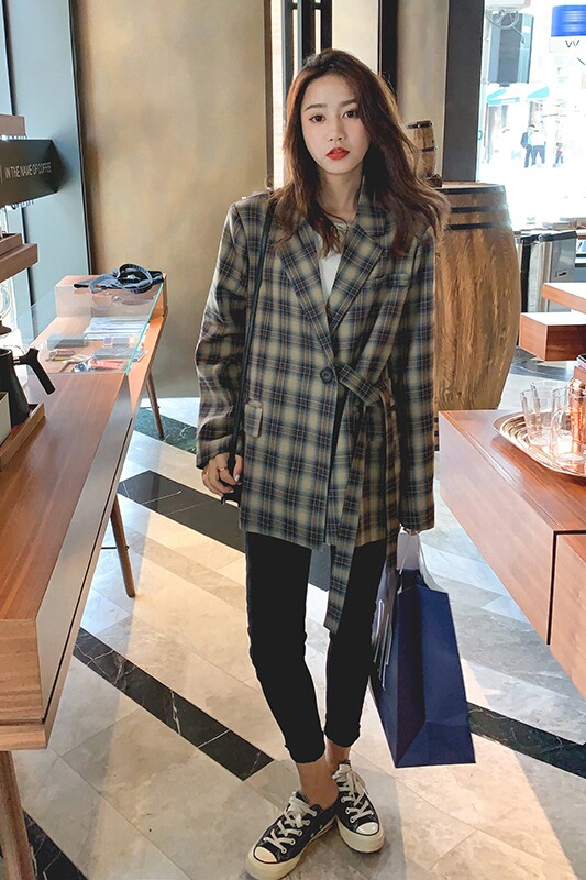 高级感炸街格子西装外套女春秋小个子2024新款设计感小众休闲西服,女装西装,浙宝233