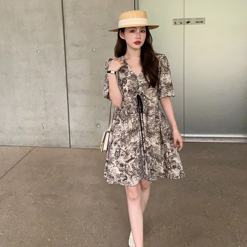 新款主推【已出货】时髦抽象碎花抽绳连衣裙MMJ2357P105K158，女装连衣裙，浙宝233