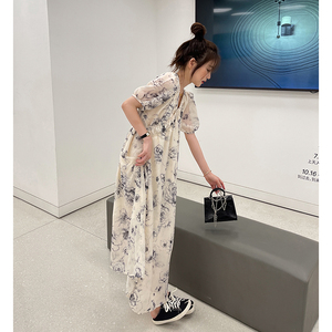 素描水墨画碎花V领连衣裙女夏2024新款新中式国风少女高级感质感图片