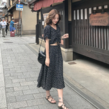 黑色