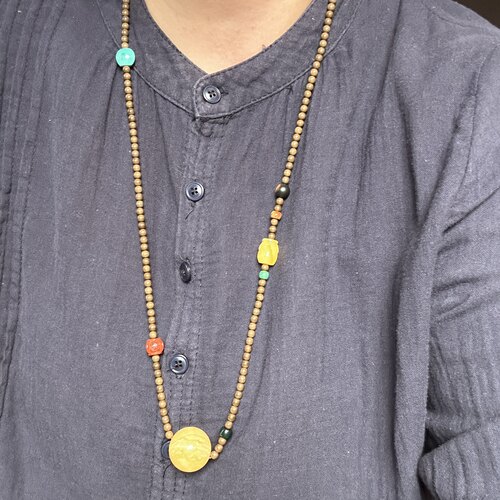 蜜蜡老山檀南红绿松多宝毛衣项链