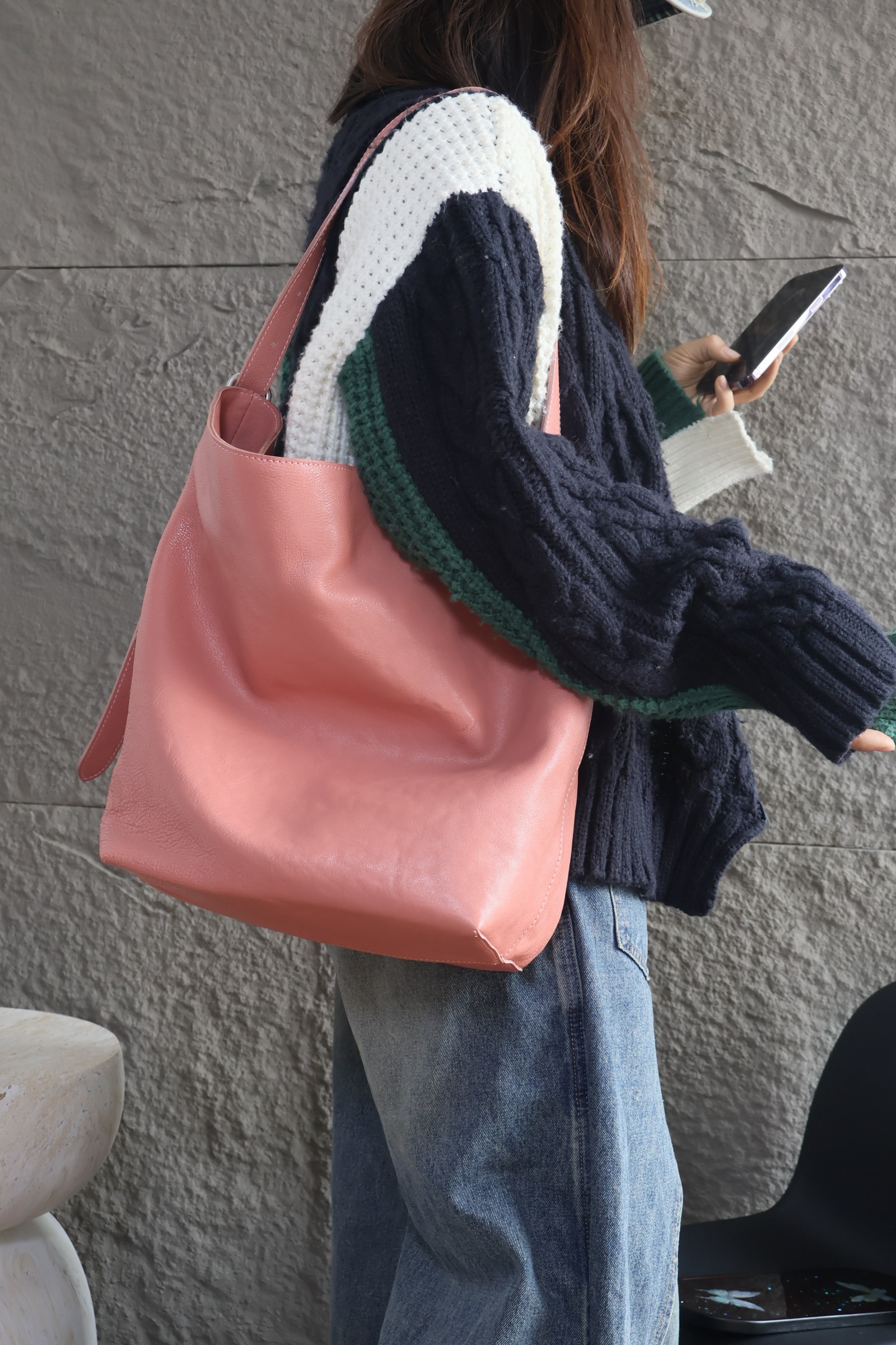 独行野兽原创头层植鞣牛皮水桶包真皮女包大容量托特包单肩斜挎包