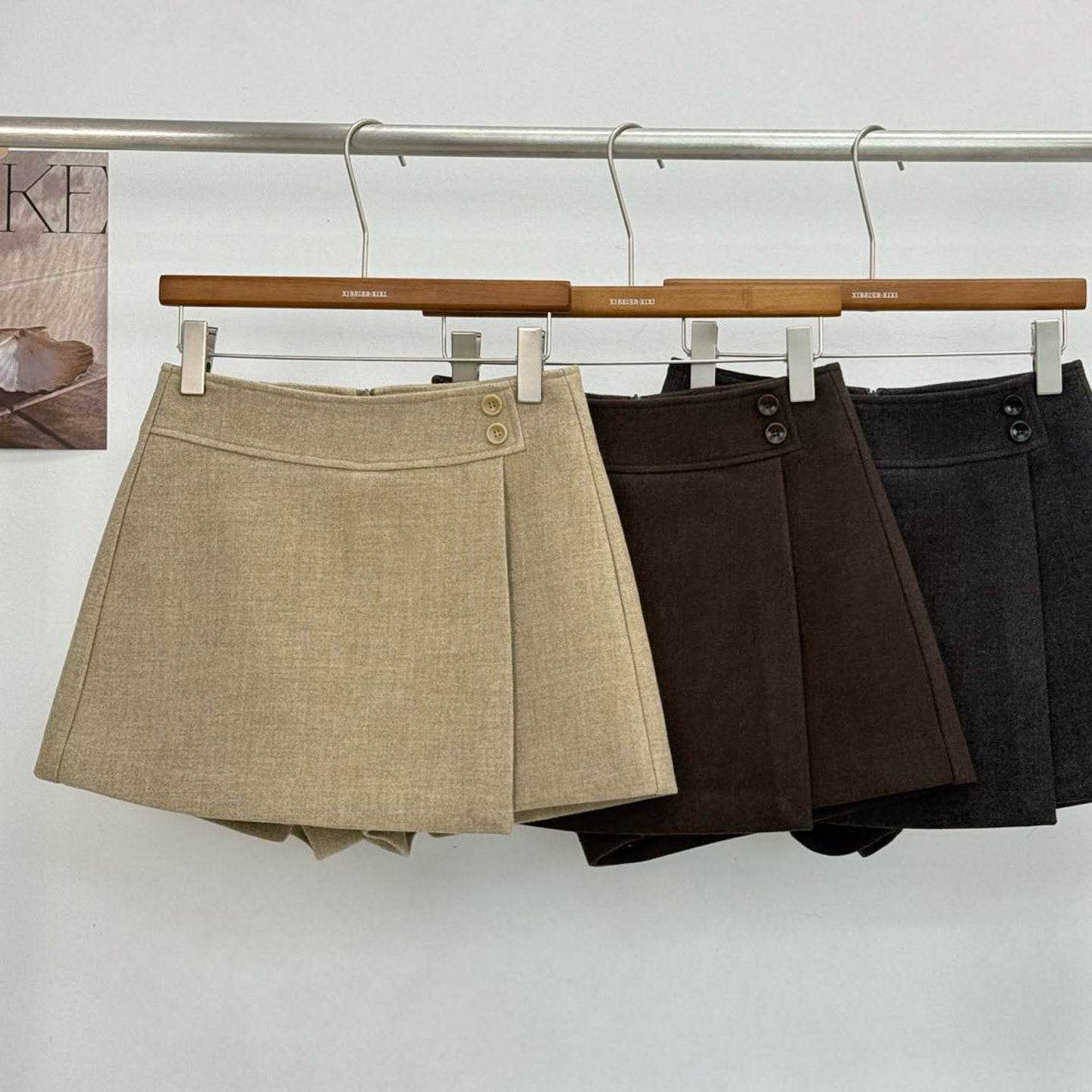 XIBEIERXIXI高腰短裤裙女2025冬季毛呢显瘦A字阔腿不规则前裙后裤,女装/女士精品,休闲裤,淘宝优惠券,粉丝福利购,淘宝优惠卷