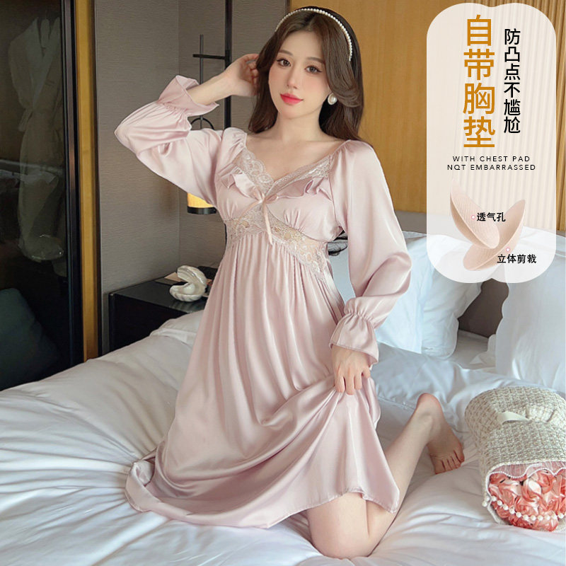 宫廷风高级感丝绸加长款蕾丝睡裙图片