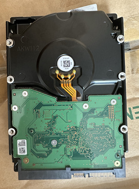 日立6THUS726060AL5210   7.2K 3.5寸服务器硬盘 SAS. SATA接口