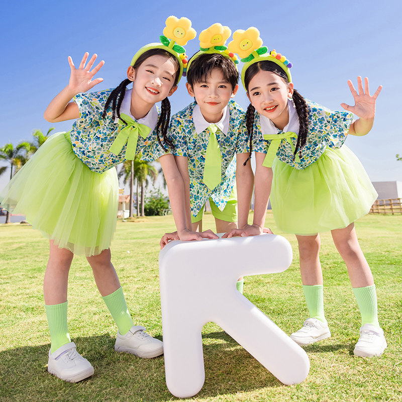 绿色裙子六一儿童节合唱演