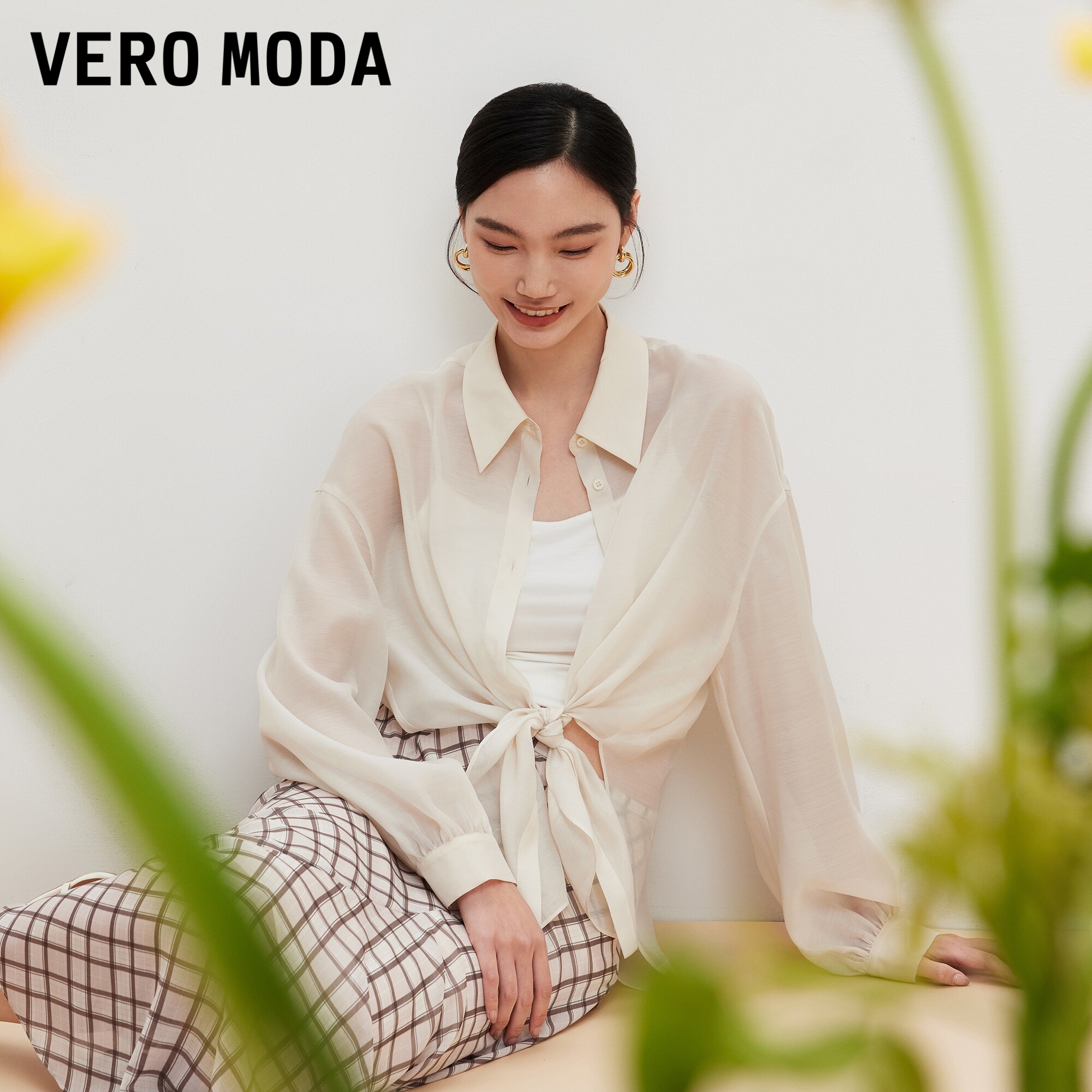 【好物体验专享】Vero Moda衬衫2026夏季新款半透灯笼袖开叉上衣