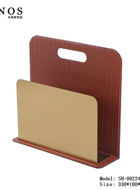 现代轻奢客厅书房金属皮革摆件