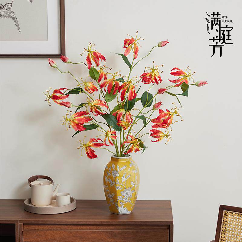 仿真宫灯玄火焰百合仿生花图片