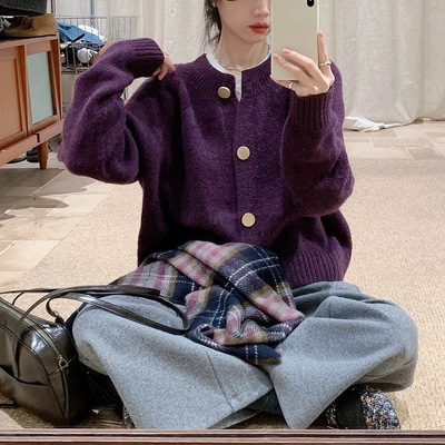 紫色圆领针织开衫女秋冬加厚宽松慵懒短款毛衣外套外穿上衣
