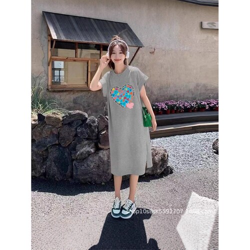 孕妇连衣裙夏季薄款2025新款宽松遮肚时尚印花T桖裙辣妈连衣裙