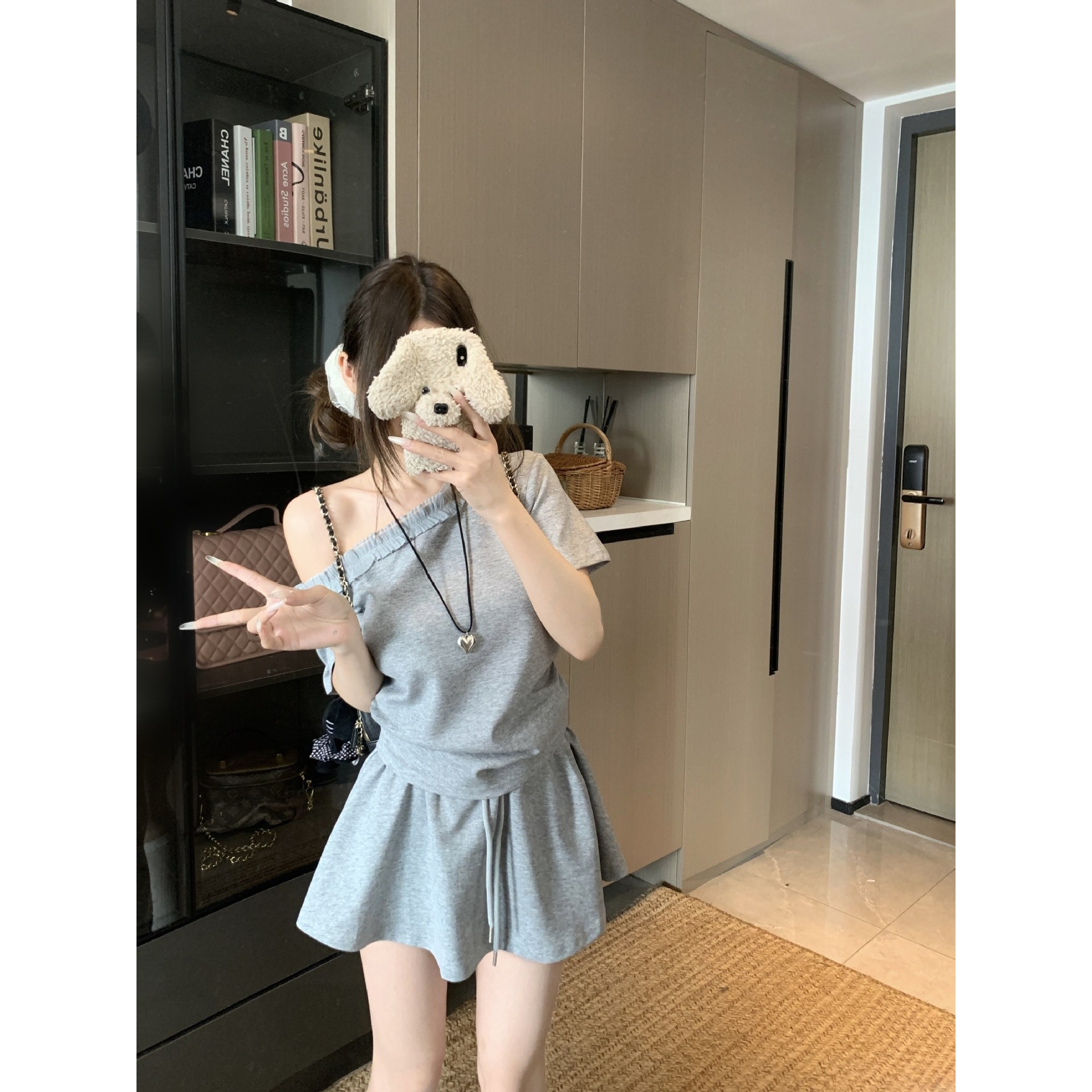 设计感斜领露肩短袖T恤A字半身裙套装2025夏季新款时尚两件套女潮