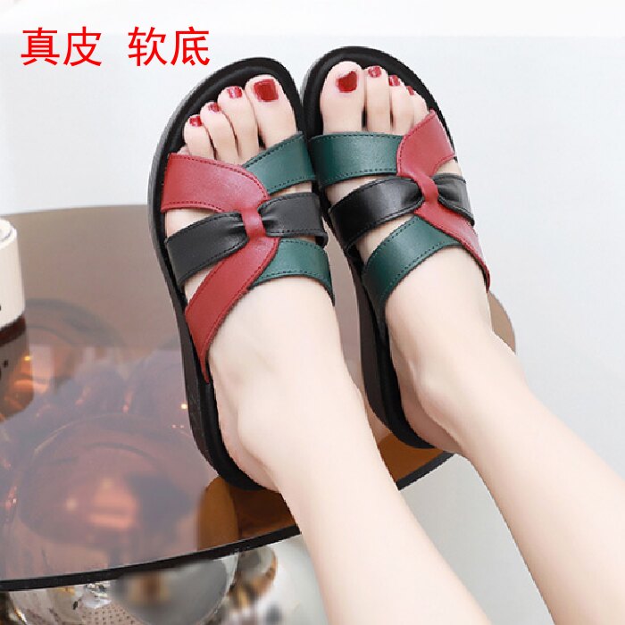 头层牛皮软底防滑坡跟妈妈凉拖
