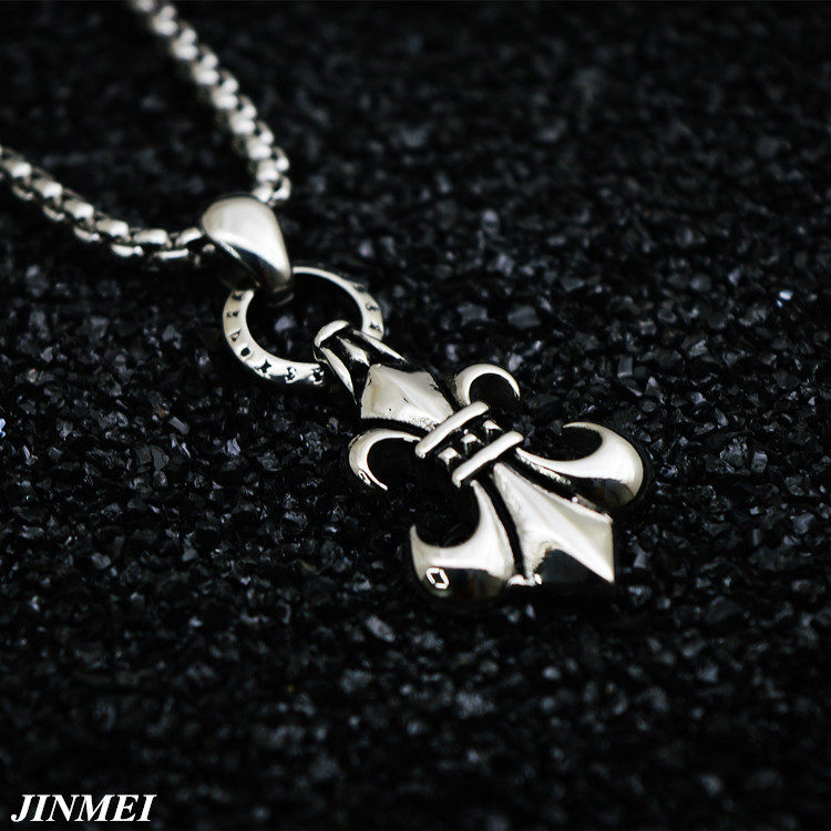 欧美复古克罗星童军花钛钢吊坠项链个性男女挂链谢霆锋同款配饰品