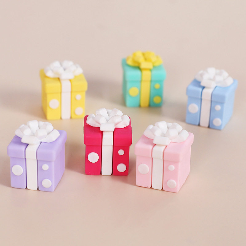 马卡龙色系软胶立体礼物蛋糕摆件