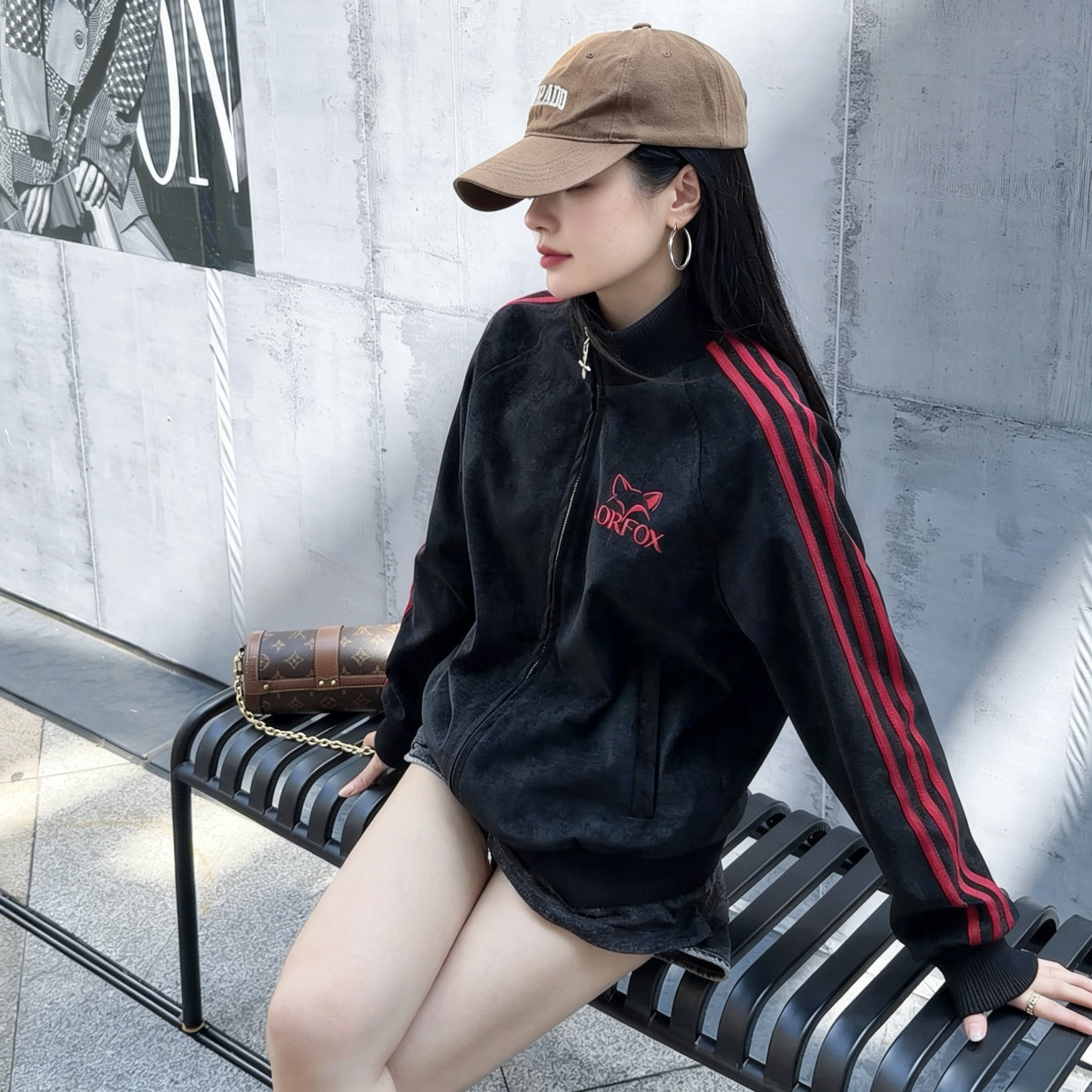 LORFOX荔枝纹皮衣26年秋季三条杠撞色立领男女款时尚短款常规外套