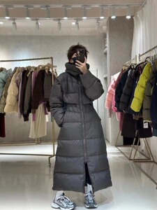设计师款小众欧洲站2023冬季新款欧货 甜酷可拆卸袖中长款羽绒服