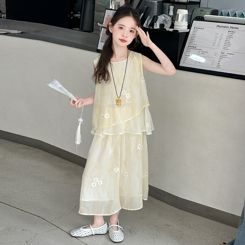 女童夏季无袖花朵清凉两件套图片