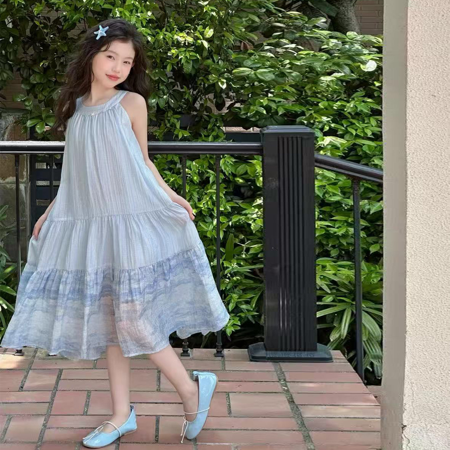 女童夏季甜美蓝色挂脖连衣裙