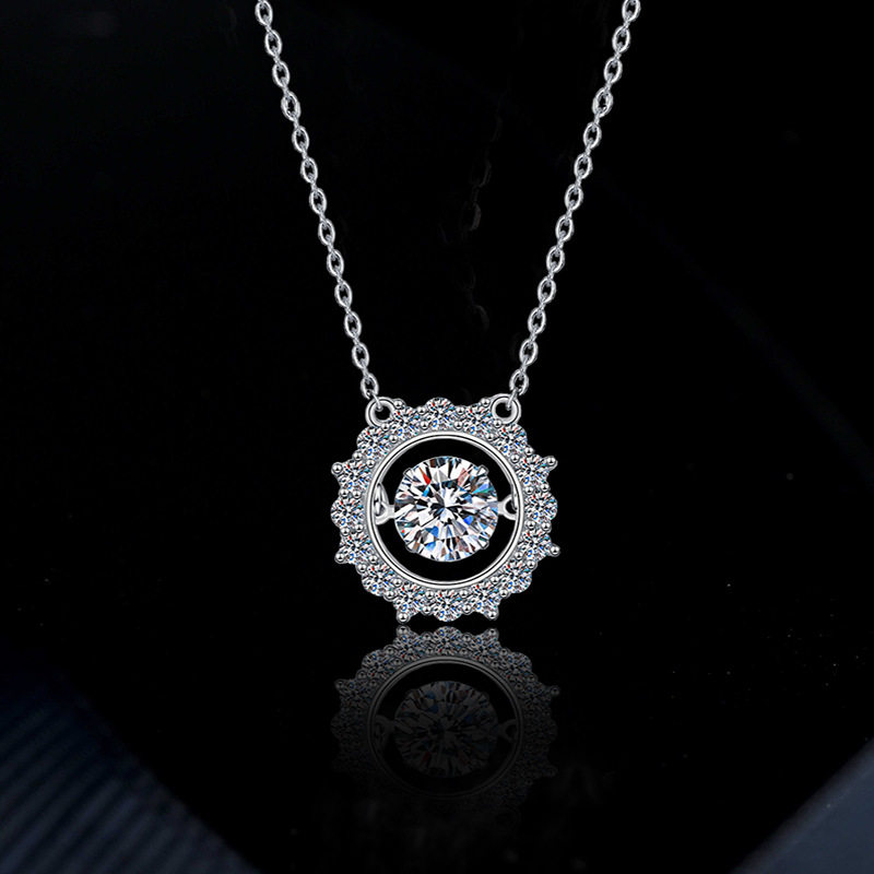 进口S925纯银项链女莫桑石吊坠钟爱灵动锁骨链女1克拉D色莫桑石