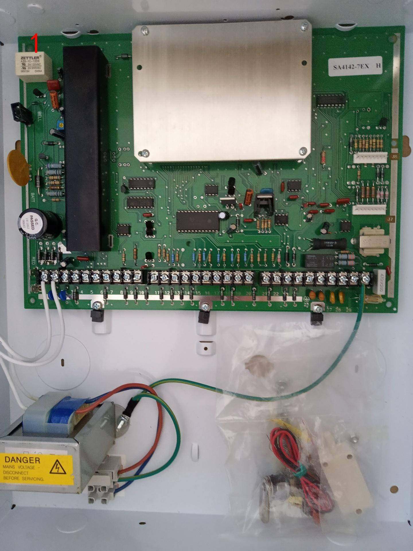 honeywell霍尼韦尔vista120总线报警主机,61