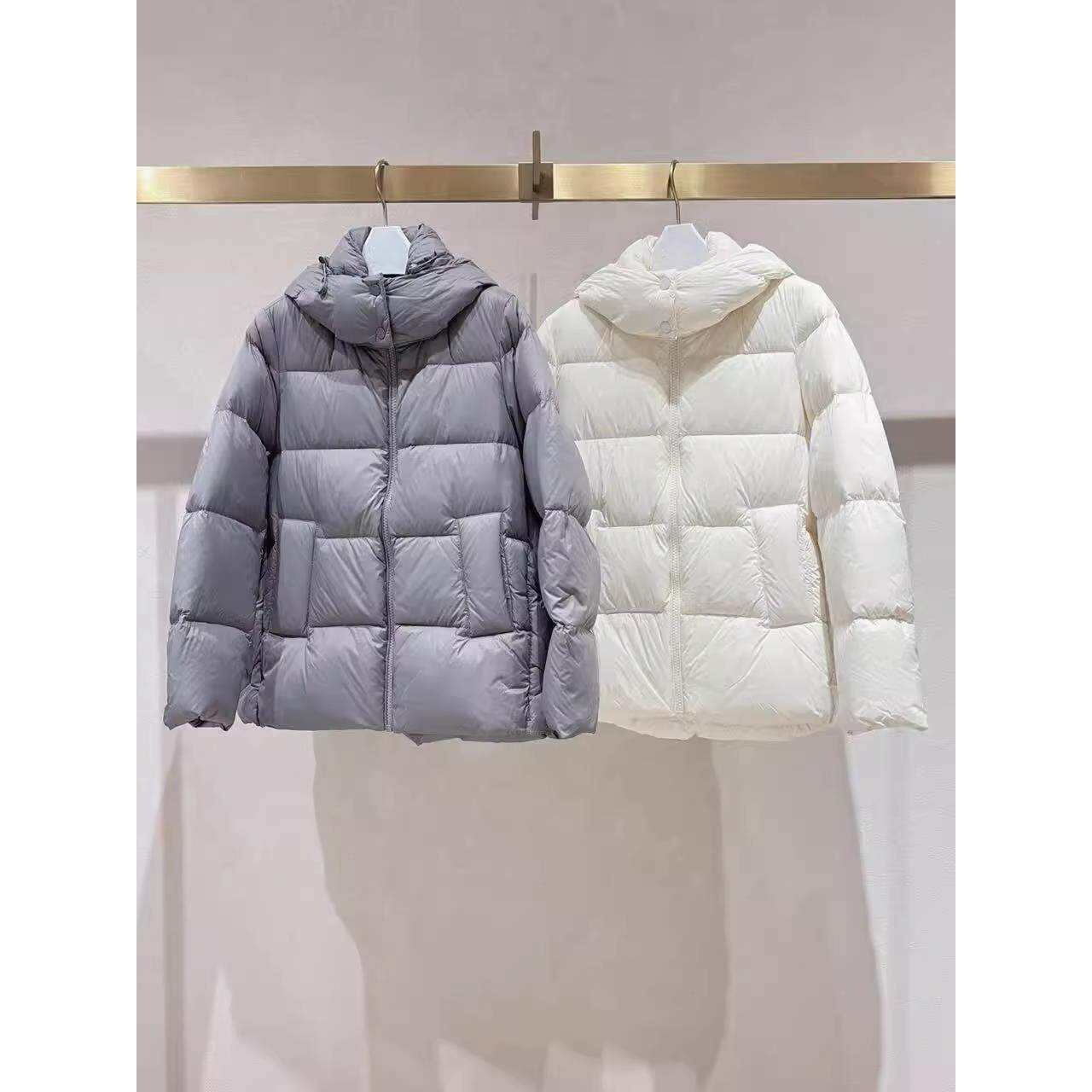 伊芙丽2025秋冬季新款保暖御寒连帽羽绒服1GB180331/1GB280332