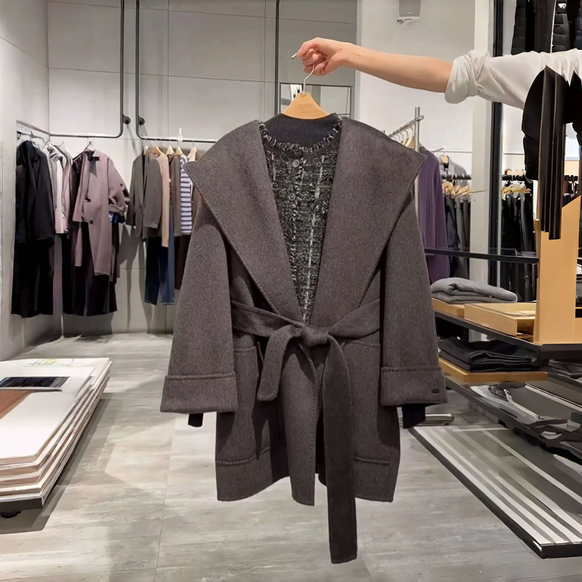 MM麦檬优雅风连帽羊毛中长款毛呢大衣女收腰外套冬季5GA170835