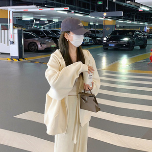 秋季外套女款2026新款爆款灰色春秋薄款女士连帽开衫拉链运动卫衣