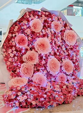 情人节网红巨型仿真花束打卡