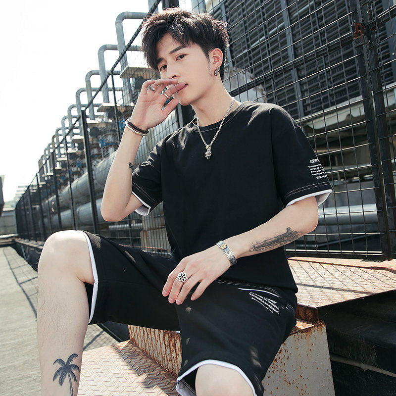 男士短袖t恤短褲兩件套潮夏季帥氣寬松休閑運動套裝韓版潮牌壹套在類目 男裝, T恤中 - 來自Buy2taobao.com提供專業的淘寶代購服務