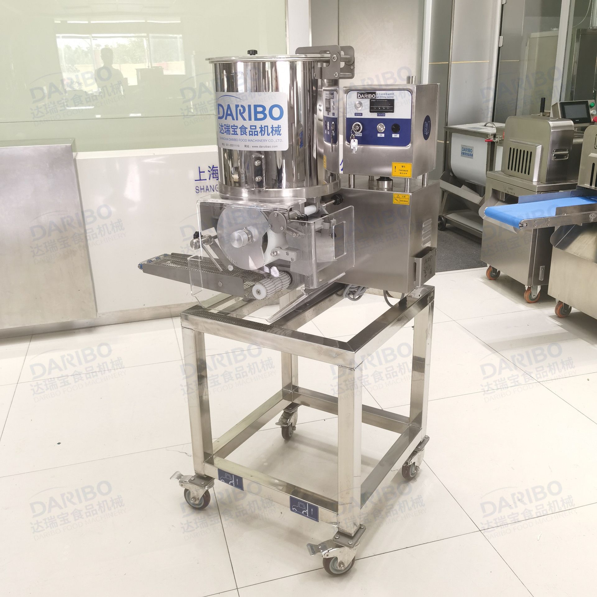 l达瑞宝汉堡肉塑形机鱼饼虾饼成型挂浆机 星形心型肉饼成型机商用
