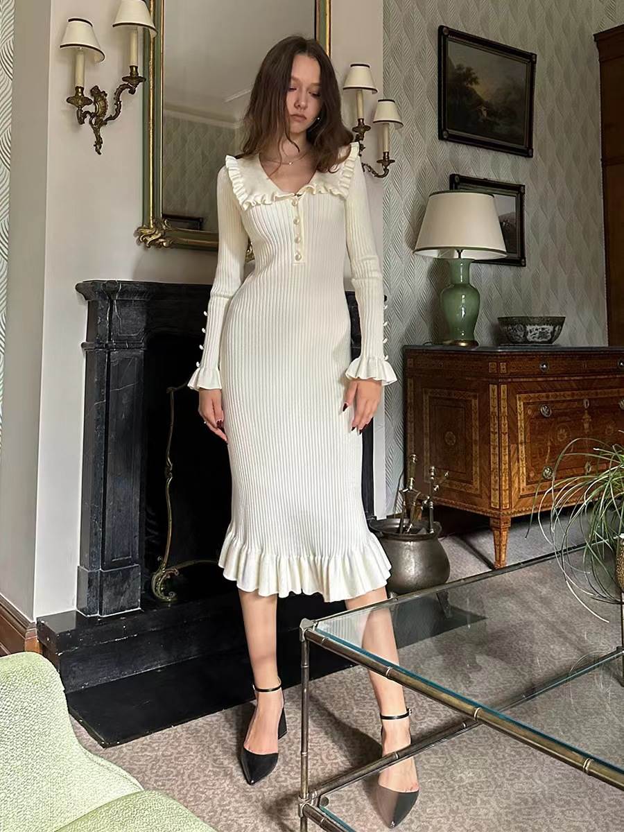 Knitted long dress 法式秋冬新款娃娃领喇叭袖荷叶边针织毛衣裙