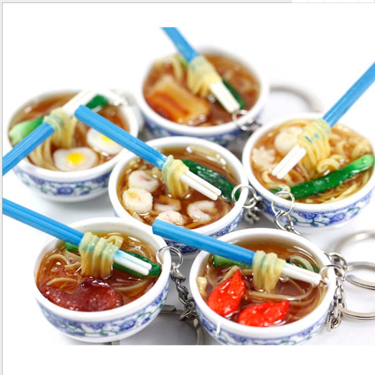 新款仿真食物钥匙扣创意钥匙链迷你包包挂件筷子打卤面小礼品