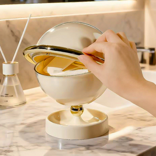 桌面垃圾桶可爱星球收纳桶家用客厅卧室桌面可爱卡通翻盖迷你纸篓