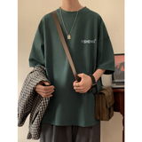墨绿色