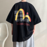 黑色
